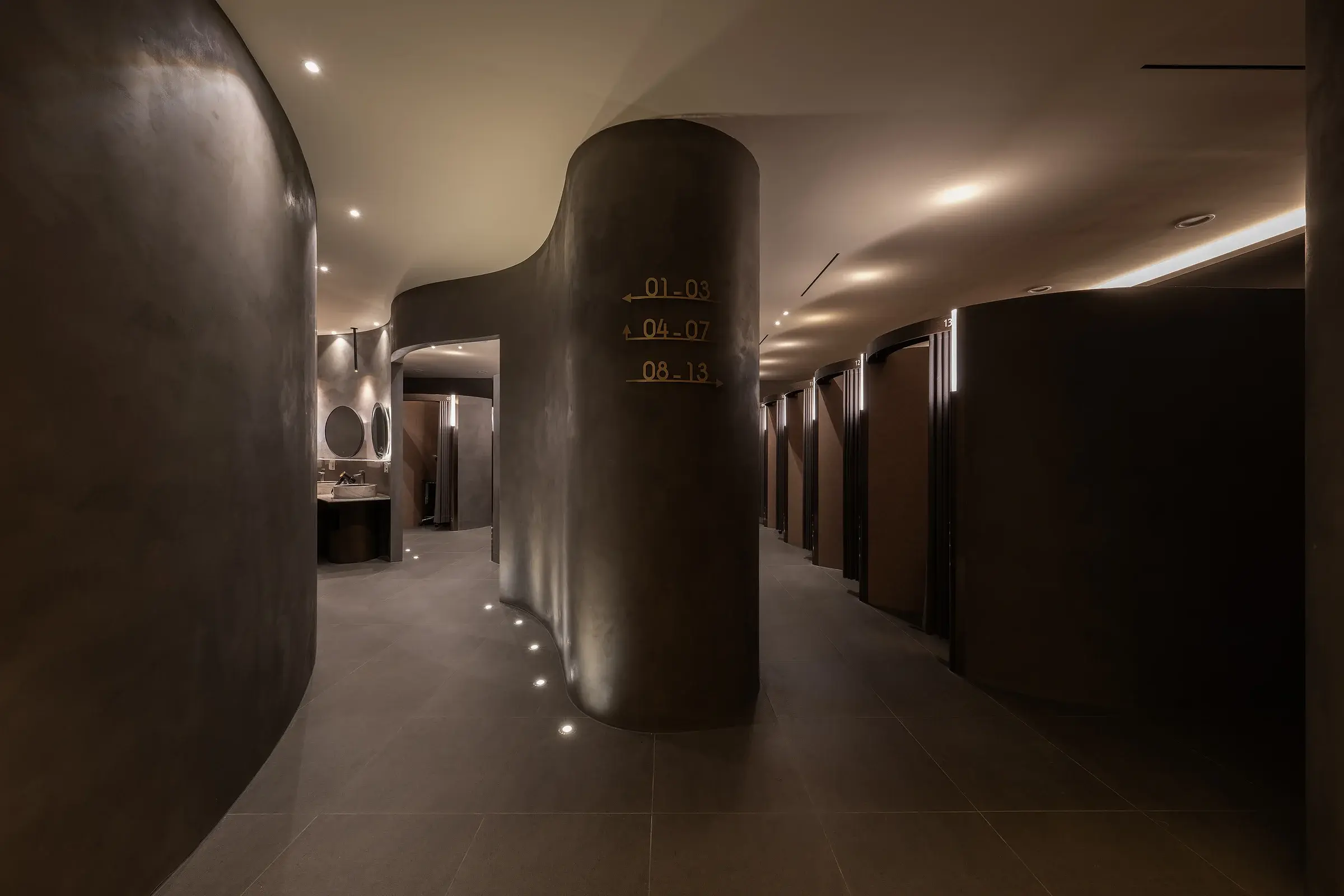 7f-curved-corridor.png